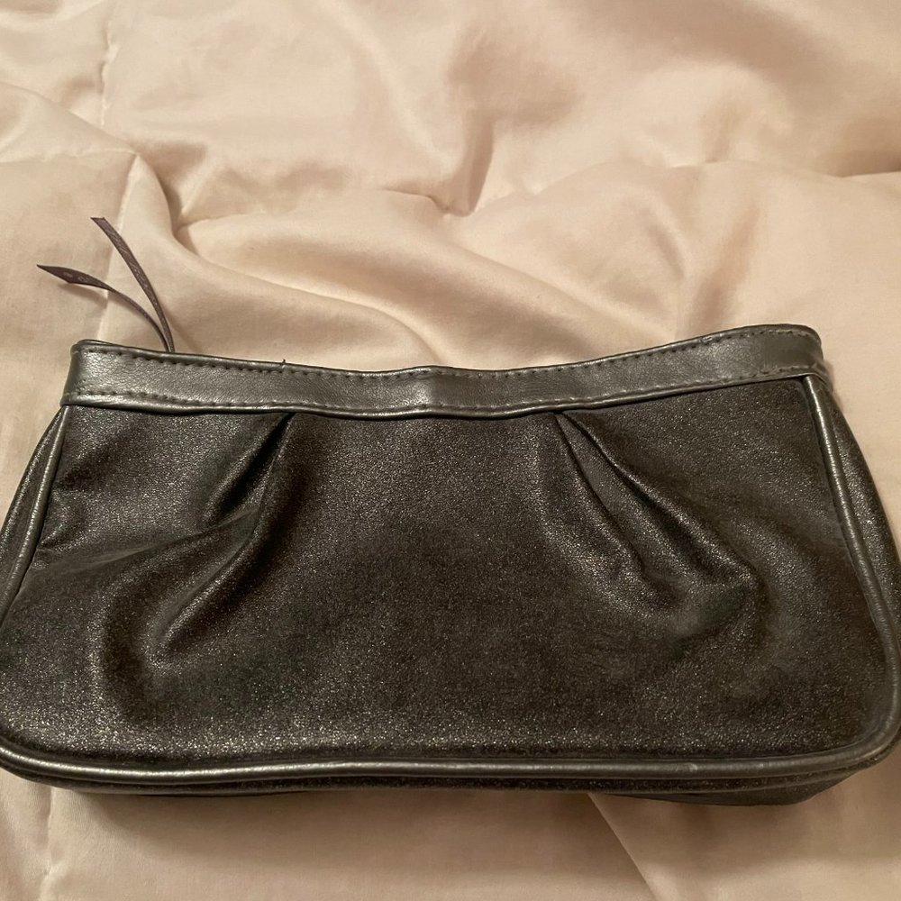 Purses/Handbags - Picture 10 of 10